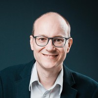 Dr. Olivier Maugain