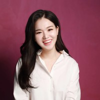 AMBER LEE