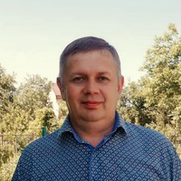 Олег Емельянов